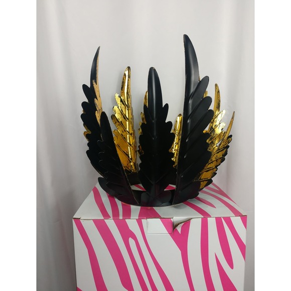 Pink Zebra metal fern leaf frame - Picture 2 of 4